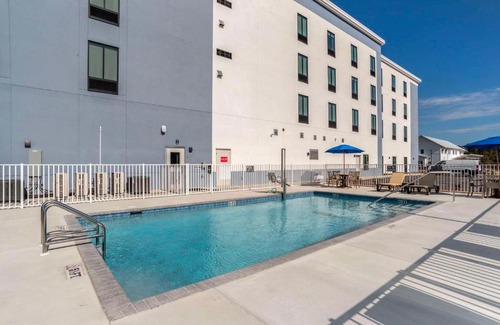West Panama City Beach Hotel | Comfort Inn & Suites Panama City Beach - Pier Park Area