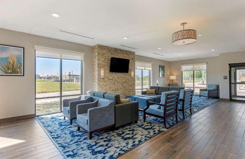 Mesquite Hotel | Comfort Inn & Suites Balch Springs - SE Dallas