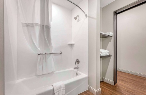 Jeffersonville - Clarksville Hotel | Comfort Inn & Suites Clarksville - Louisville North