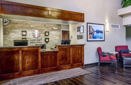 Grafton Hotel | Comfort Inn & Suites Grafton-Cedarburg
