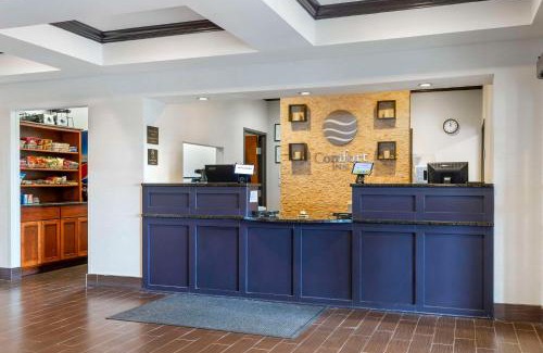 Grinnell Hotel | Comfort Inn & Suites Grinnell near I-80