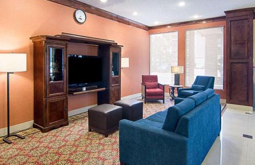 Barker Hotel | Comfort Inn & Suites Houston West-Katy