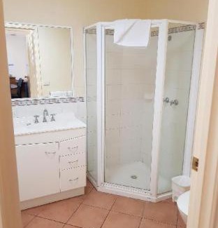 Sale Hotel | Comfort Inn & Suites King Avenue