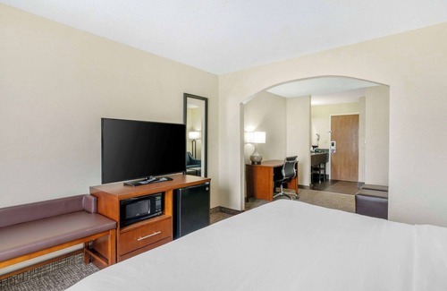 La Grange Hotel | Comfort Inn & Suites La Grange