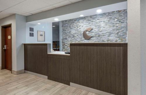 Bayberry Hotel | Comfort Inn & Suites Liverpool - Syracuse