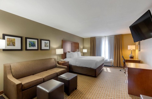Marion Hotel | Comfort Inn & Suites Marion I-57