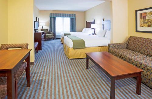 Virginia Hotel | Comfort Inn & Suites Mountain Iron and Virginia