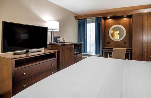 Newark Hotel | Comfort Inn & Suites Newark - Wilmington