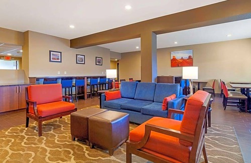 Page Hotel | Comfort Inn & Suites Page at Lake Powell