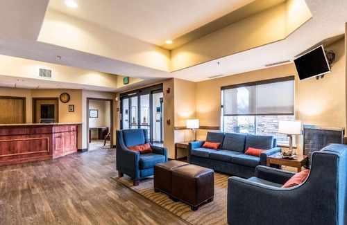 Glenwood Springs Hotel | Comfort Inn & Suites Rifle