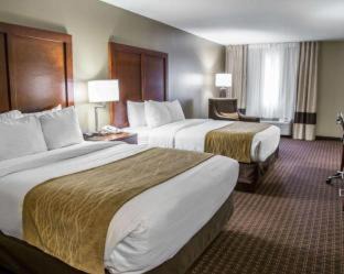Le Claire Hotel | Comfort Inn & Suites Riverview near Davenport and I-80