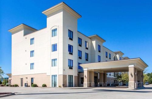 Madisonville Hotel | Comfort Inn & Suites