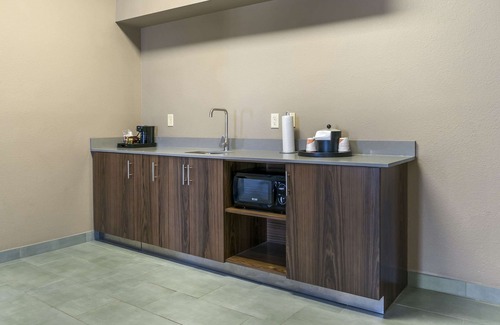 Bedford Hotel | Comfort Inn & Suites