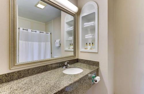 Woodway Hotel | Comfort Inn & Suites