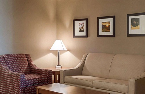 Watford City Hotel | Comfort Inn & Suites