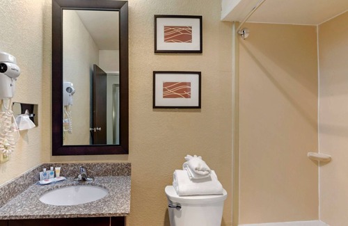 Bluefield Hotel | Comfort Inn
