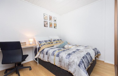 Plympton Apartment | Comfort Meets Convenience in Plympton
