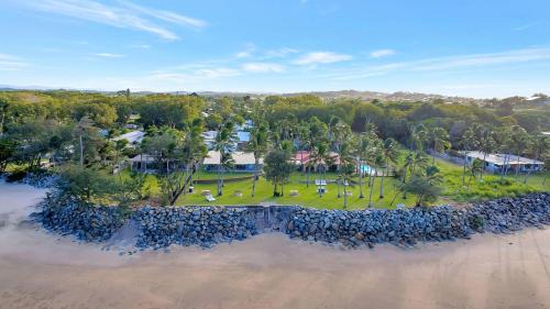 Blacks Beach Resort | Comfort Resort Blue Pacific