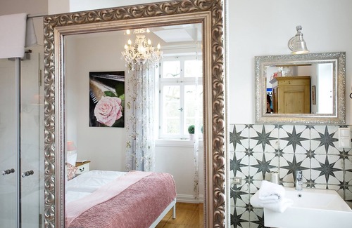 Gedern Apartment | Comfort room in the Villa Geriwada