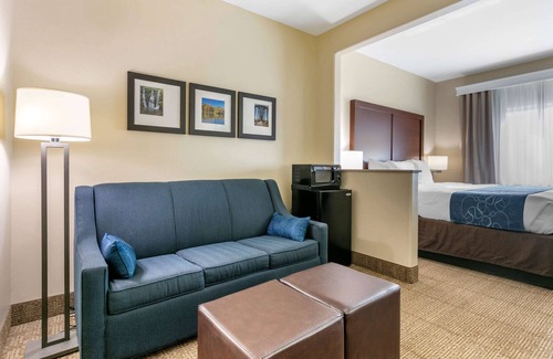 Batesville Hotel | Comfort Suites Batesville