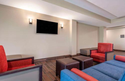 Daytona Beach Hotel | Comfort Suites Daytona Beach-Speedway