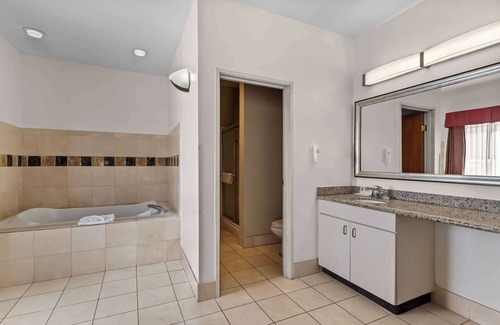 Englewood Hotel | Comfort Suites Denver Tech Center
