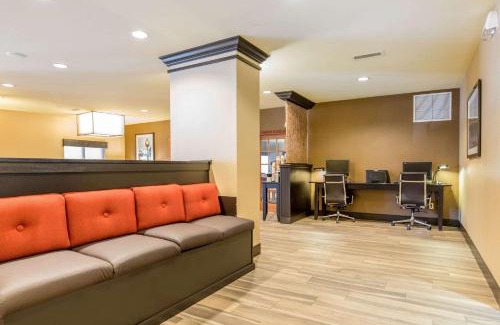 Fairview Heights Hotel | Comfort Suites Fairview Heights Saint Louis