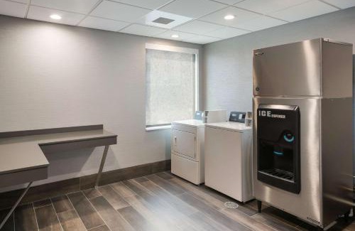Tri-Cities Hotel | Comfort Suites Kennewick at Southridge