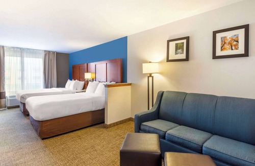 Firestone Hotel | Comfort Suites Longmont
