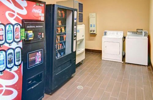 Roanoke Hotel | Comfort Suites Roanoke - Fort Worth North