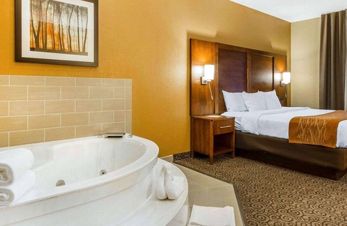 Ramsey Hotel | Comfort Suites