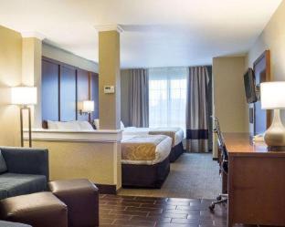 Minot Hotel | Comfort Suites
