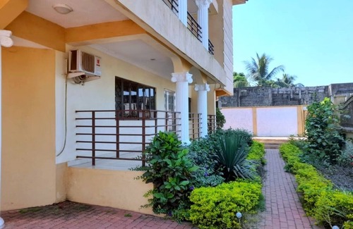 Freetown Apartment | Comfort Zone, Washer, HotWater, AC and WiFi