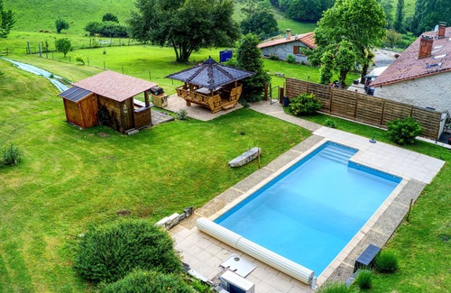 Leguillac-de-l'Auche Villa | Comfortable gîte, sleeps 7/12, with private pool. SPA option