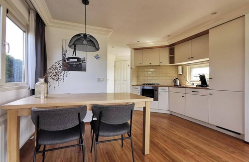 Egmond aan den Hoef House | Comfortable 4-person holiday home near the beach