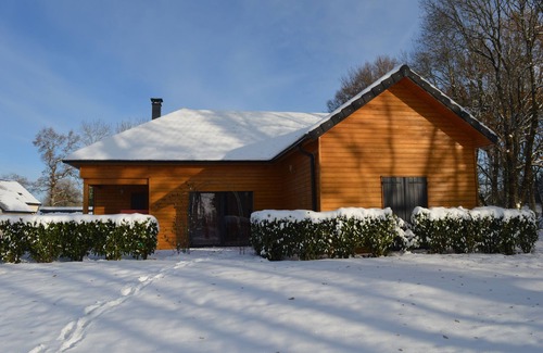 Le Vigean Ski Chalet | Comfortable 100m² wooden chalet with private spa