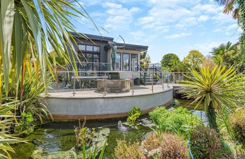 Westmarsh House | Comfortable 10ft wide caravan with one double and one twin.