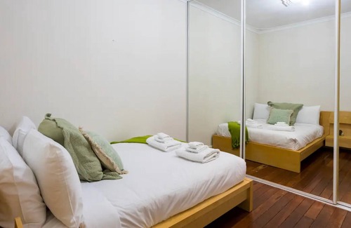 East Victoria Park House | Comfortable 2 Bedroom Home in Trendy Victoria Park