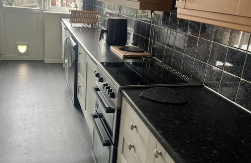 Newark upon Trent House | Comfortable 3 Bedroom House-ng5,sleeps 5