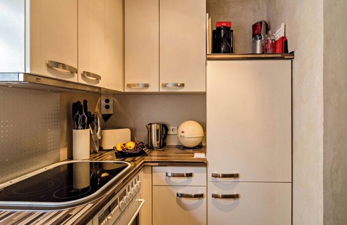 Ueberlingen Apartment | Comfortable 4-Star Vacation Apartment "Wolf" with Terrace, Grill & Wi-Fi