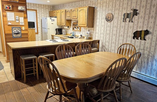 Wildernest Condo | Comfortable, Affordable Condo, 2 BR + Loft, 3 BA Close to Attractions & Shuttle