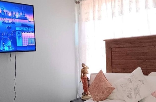 Blue Island Apartment | Comfortable and Cozy 3 bedroom