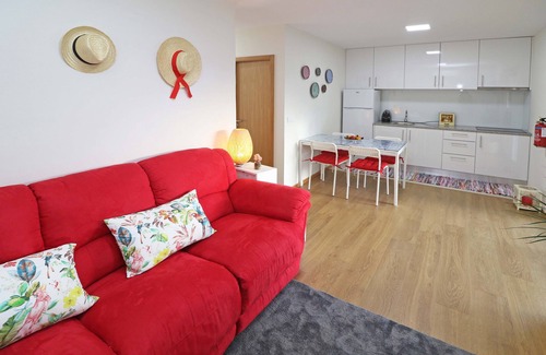Barcelos House | Comfortable and functional 2 bedroom house with wifi