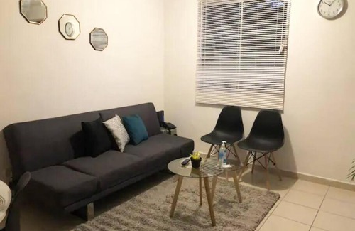 Garcia House | Comfortable and private house 2 Bedrooms Wifi Parking Free