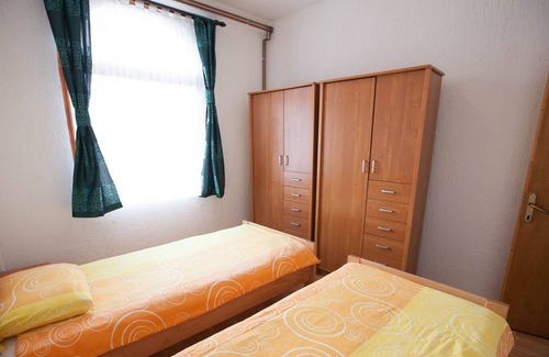 Josipdol Apartment | Comfortable and spacious apartment with terrace Josipdol, Gorski kotar (A-14304-a)