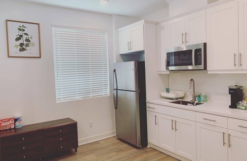 Patton House | Comfortable and Spacious Rental Home in Prime Location2-bedroomPet-Friendly