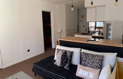 Le Sauze Apartment | Comfortable apartment 6 ppl. southeast facing balcony