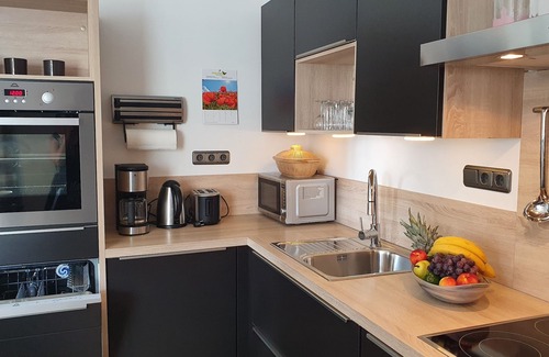 Crikvenica Apartment | Comfortable apartment with sea view, close to the beach, family-friendly, WiFi