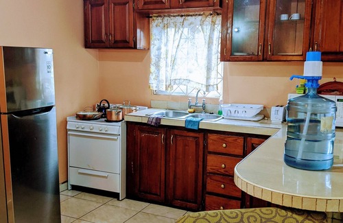 Kingston Apartment | Comfortable Apartment 1BR King Bed with AirCon