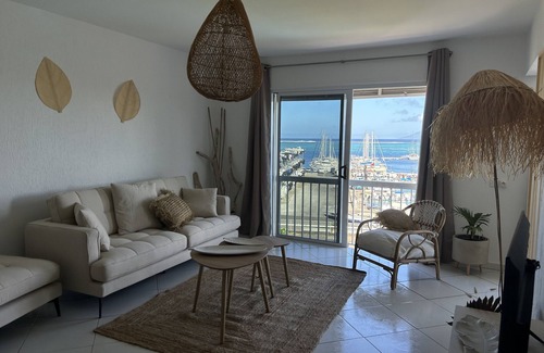 Tahiti Apartment | Comfortable apartment front of the multi activities MARINA & MOOREA View